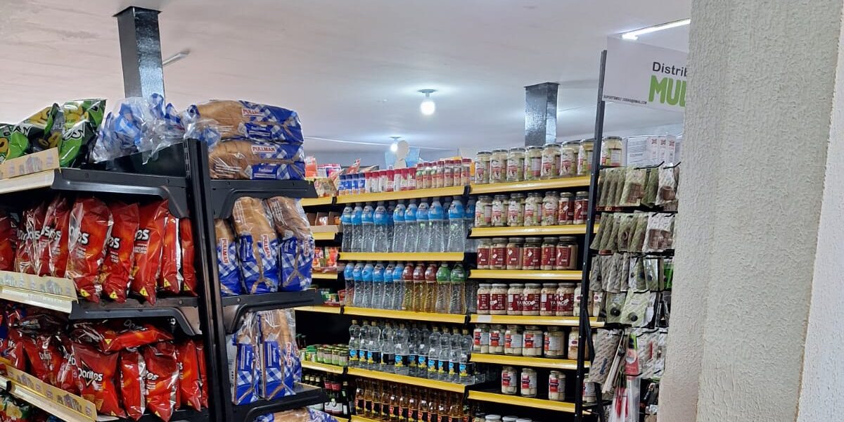 Em Nerópolis, Procon Goiás apreende quase 430 produtos vencidos