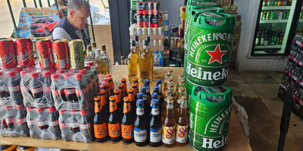 Em uma distribuidora de Alexânia,  Procon Goiás apreende 631 produtos impróprios para consumo