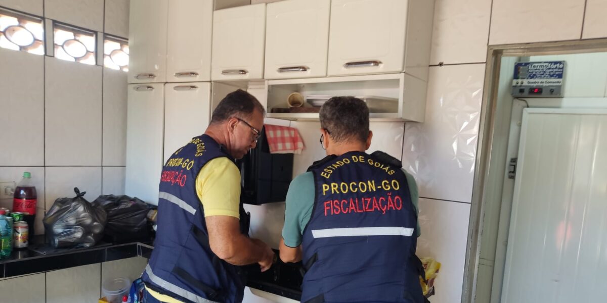 Em Jandaia, Procon Goiás apreende quase 450 latas de cervejas vencidas