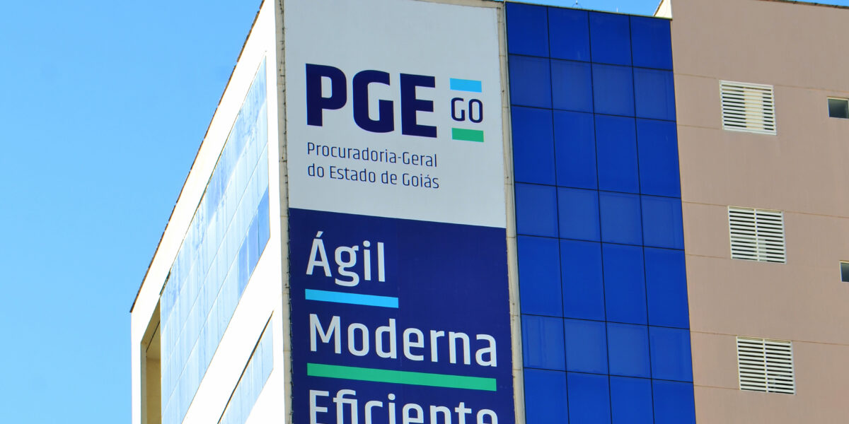 Edifício-sede da PGE-GO ganha empena comemorativa aos 60 anos da instituição