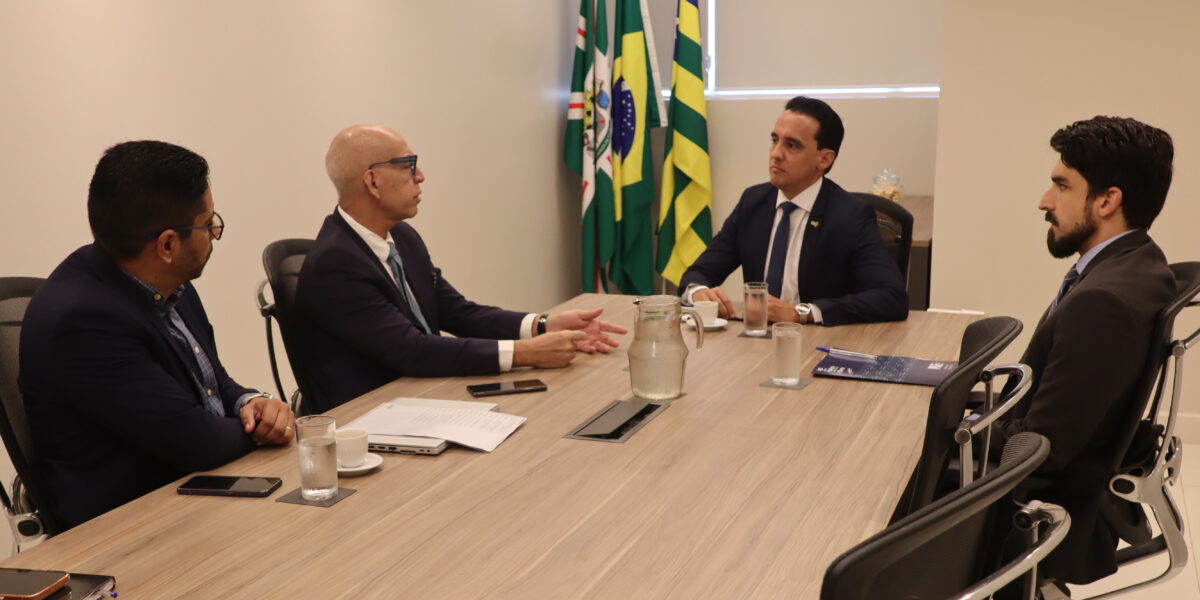 PGE-GO recebe Secretaria da Economia para alinhamento de ações institucionais