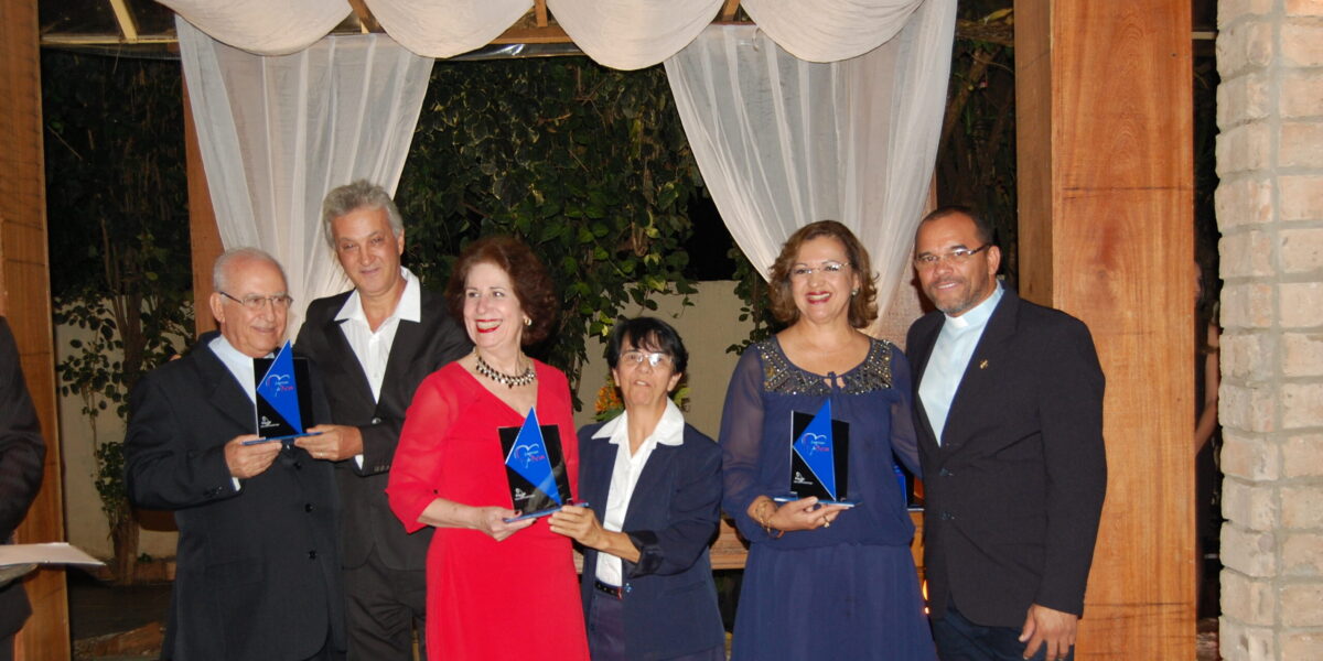 Secretaria da Saúde recebe prêmio por parceria social com a Vila São Cotolengo