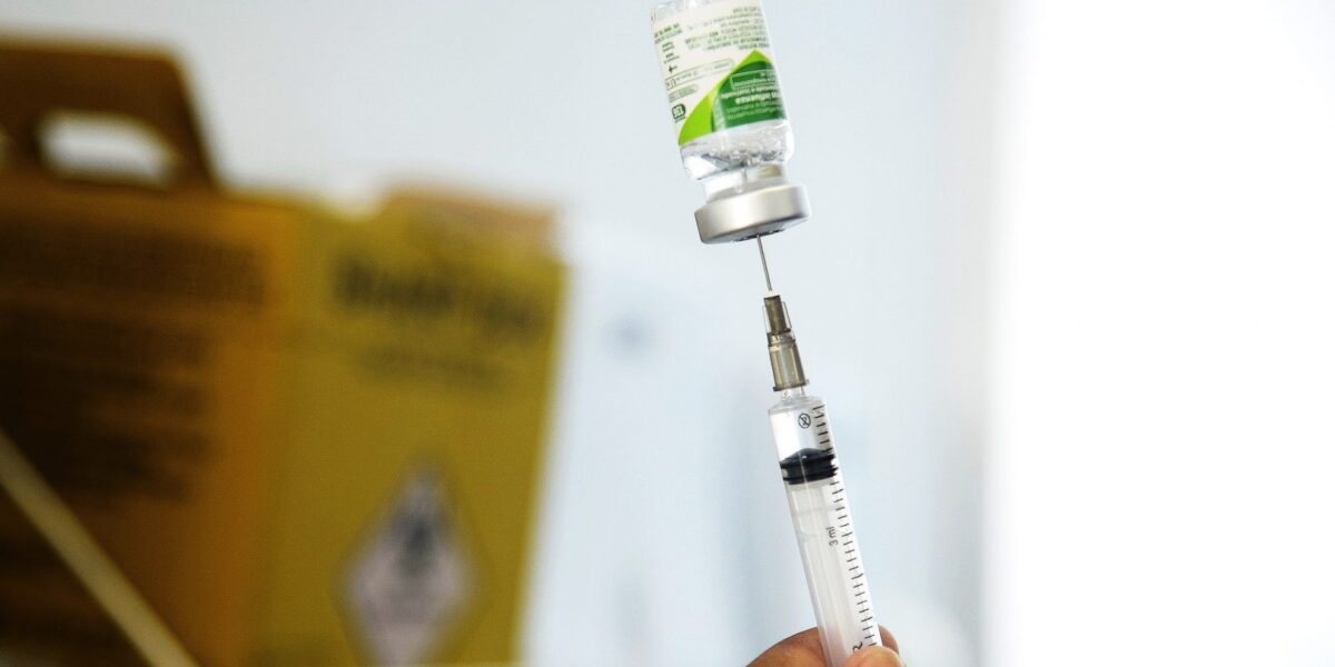 Balanço apresenta 48% de cobertura vacinal contra Influenza, em Goiás
