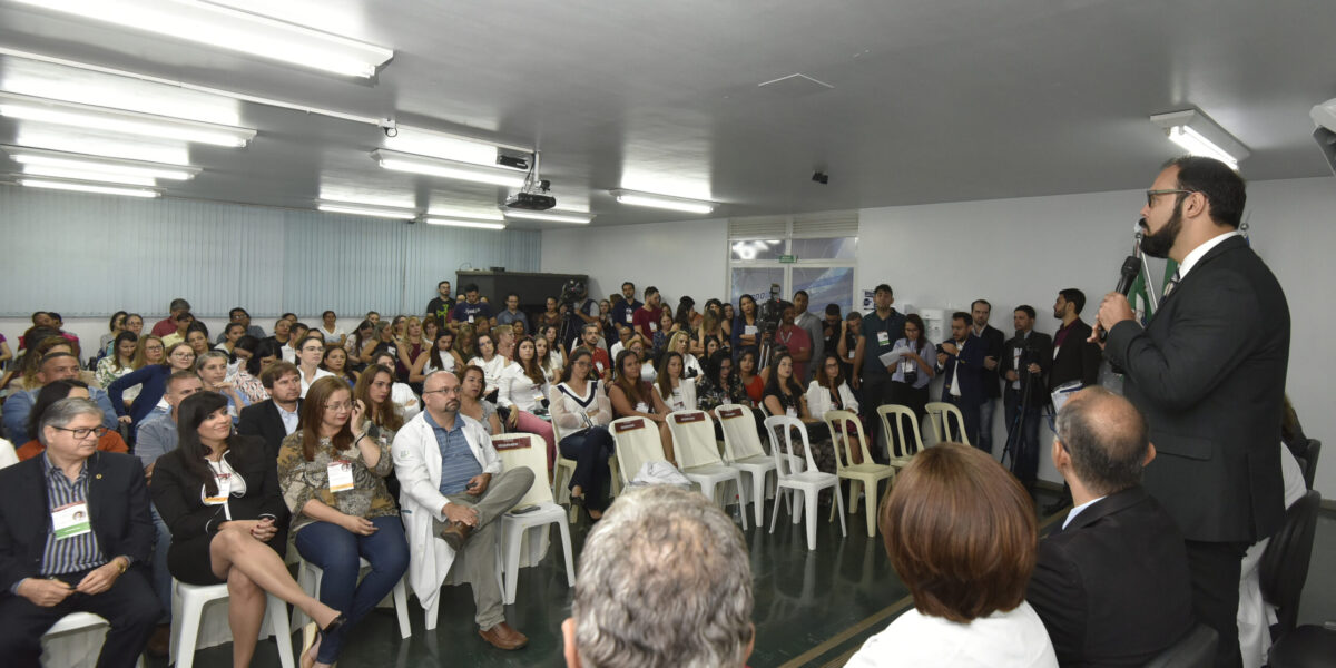 Lançamento da campanha “Dezembro Vermelho” no HDT