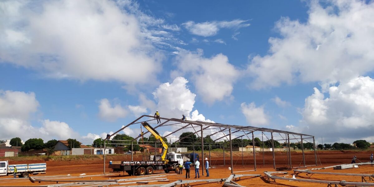 Governo de Goiás prepara hospital de campanha modular em Águas Lindas