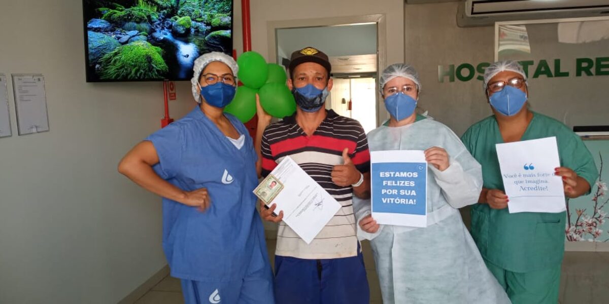 Em dia de aniversário, paciente recebe alta do Hospital de Itumbiara 