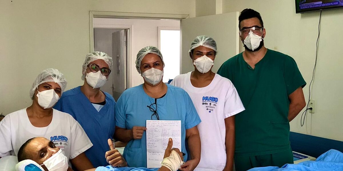 Internado há 104 dias, paciente agradece equipe do Hugo