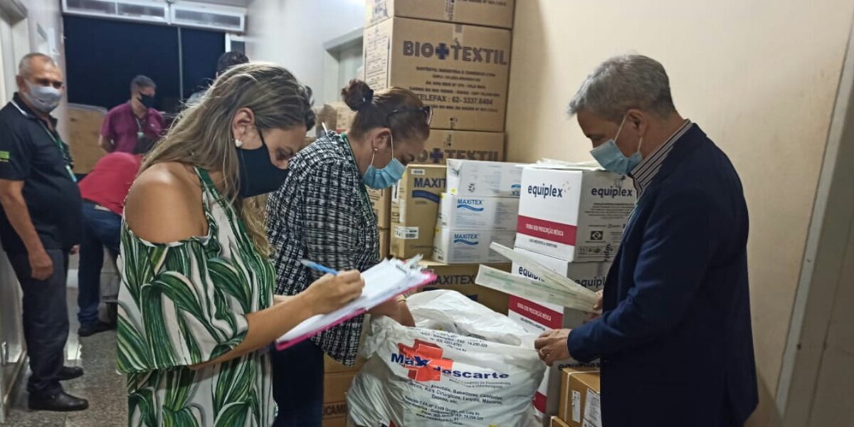 Saúde envia alimentos e remédios para hospital em Santa Helena