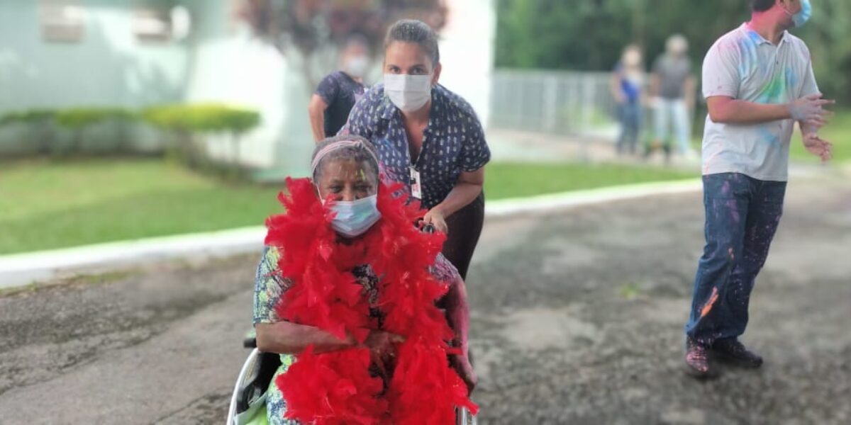 CarnaCor no HDS leva alegria e diversão a pacientes residentes