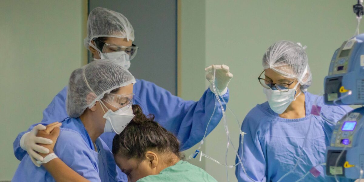 Crer instala campo prático em UTI para residentes em terapia ocupacional