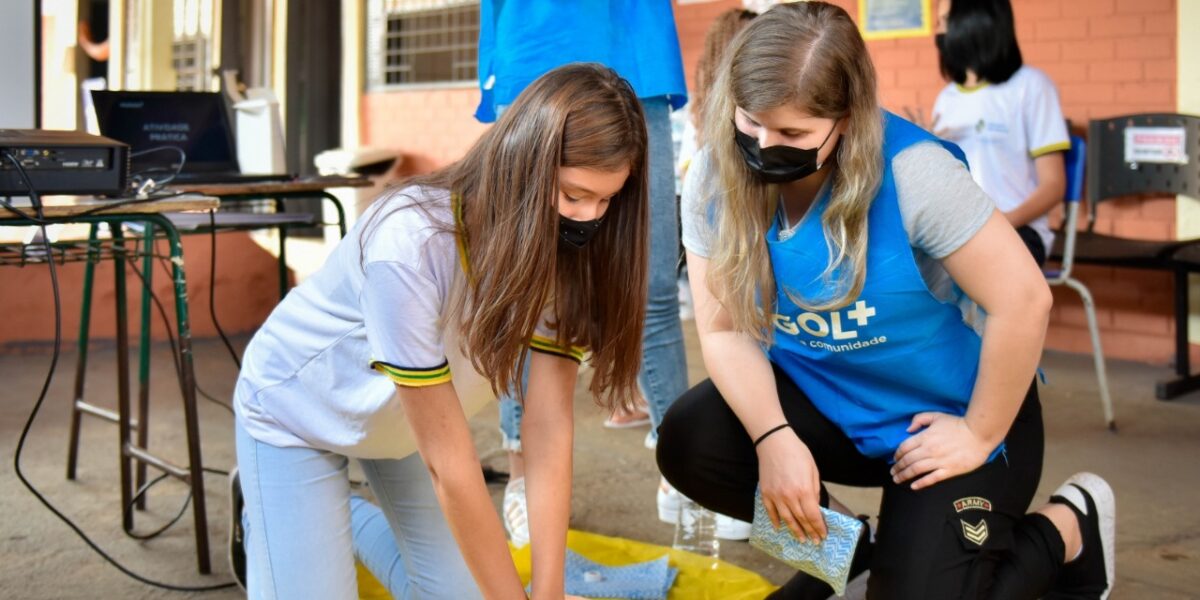 Hugol nas Escolas retoma atividades abordando primeiros socorros