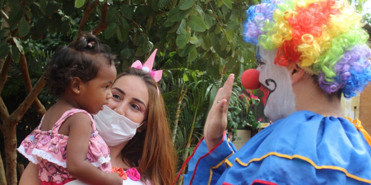 Hospital Estadual de Luziânia promove ação social em bairro do município 