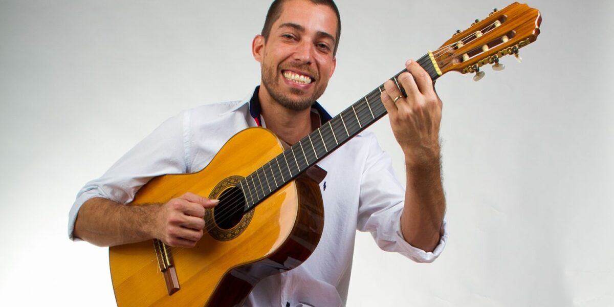 Lucas Borges leva samba e MPB ao Sarau do HGG nesta quinta-feira