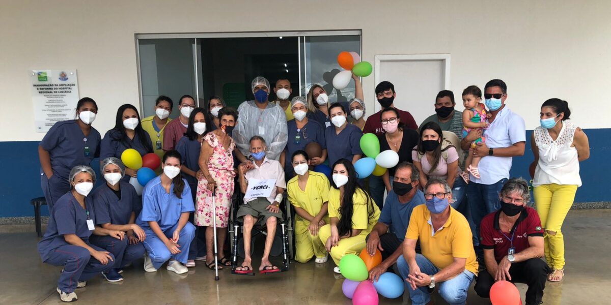 Comerciante de 88 anos tem alta após 29 dias internado no Hospital Estadual de Luziânia