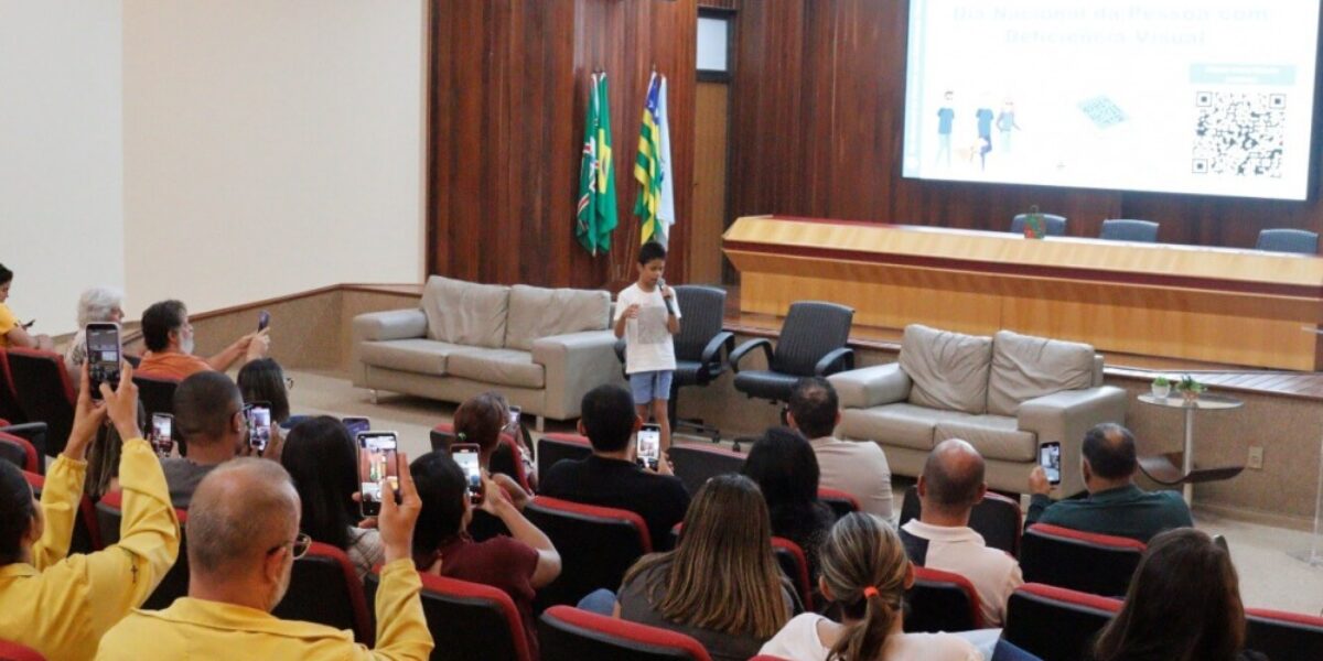 Crer realiza mesa-redonda em alusão ao Dia do Deficiente Visual