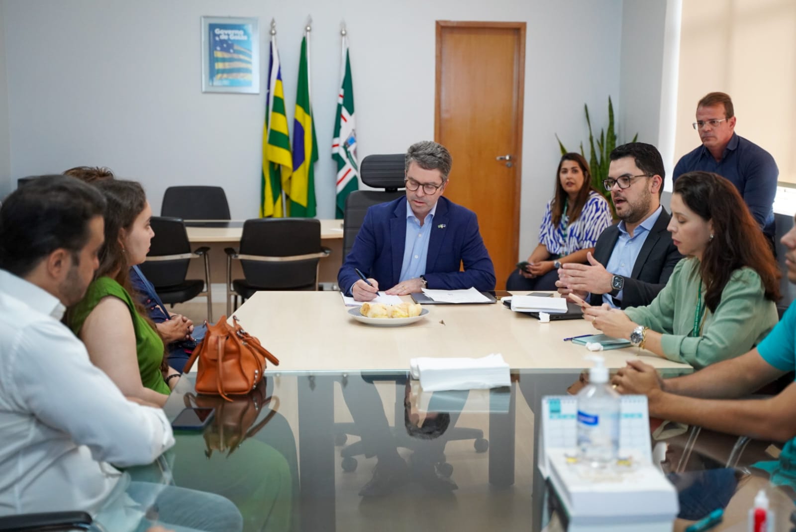 Reunião com apoiadores do deputado estadual Virmondes Cruvinel – 18/04/2024