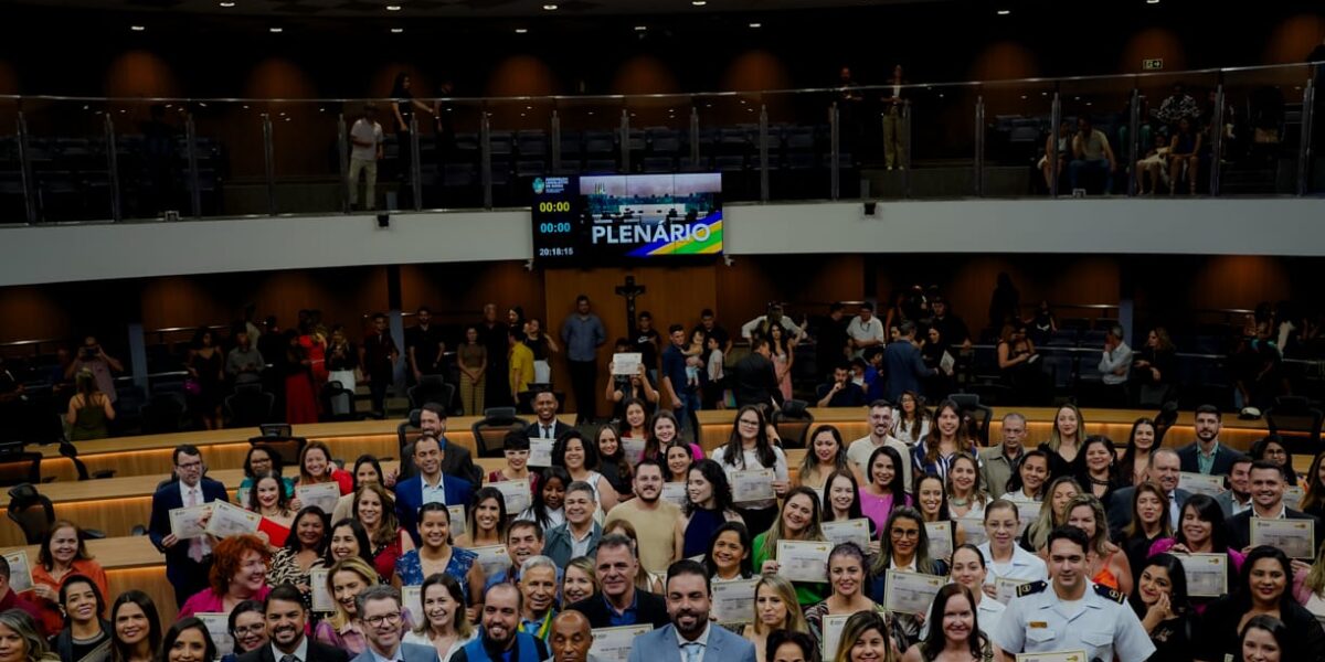 Servidores da Saúde recebem homenagem na Assembleia Legislativa do Estado de Goiás – 23/08/2024