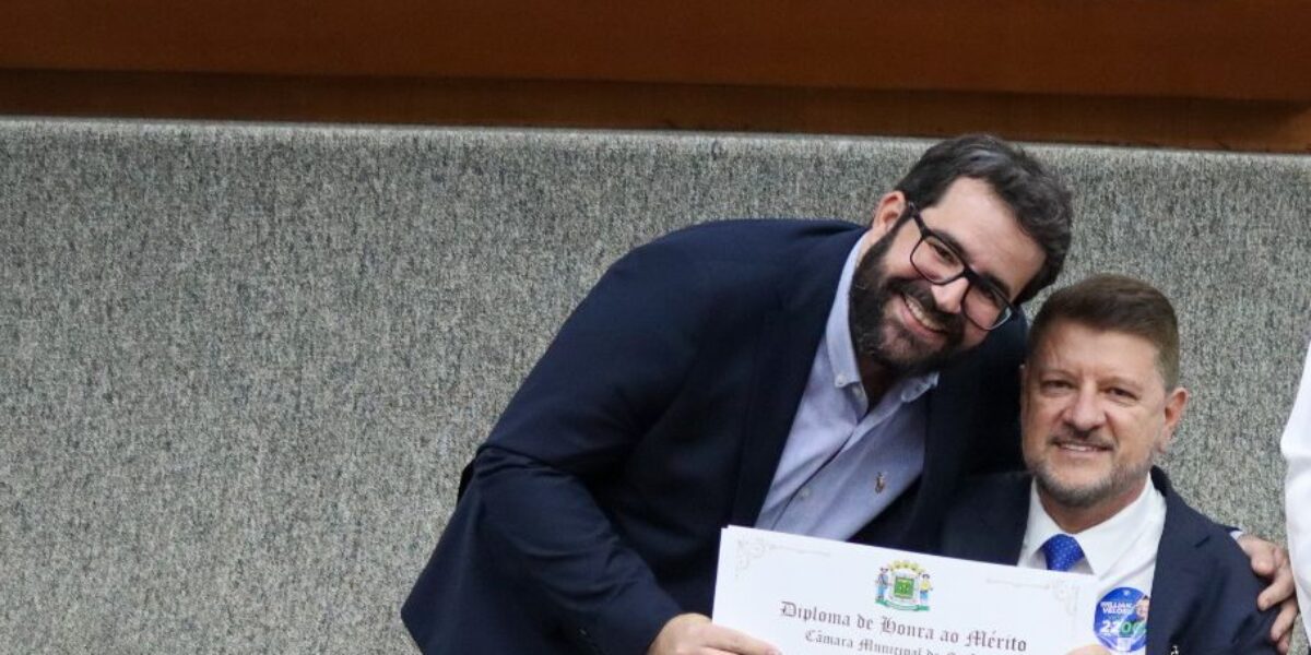 Diretores do Crer são homenageados em sessão solene da Câmara Municipal de Goiânia