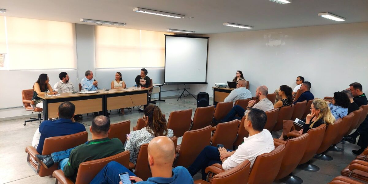 Saúde apresenta Plano de Emergências para equipe da Agrodefesa