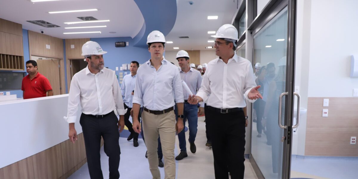 Daniel Vilela vistoria obras do Cora, que terá ala entregue neste semestre
