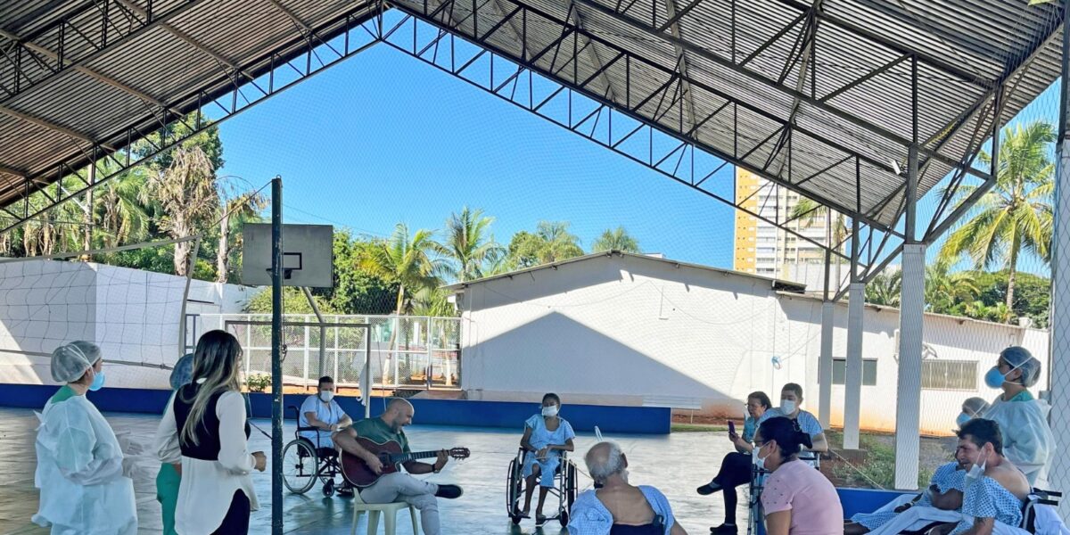 Projetos Passeio Terapêutico e Musicalidade reforçam humanização no Ceap-Sol