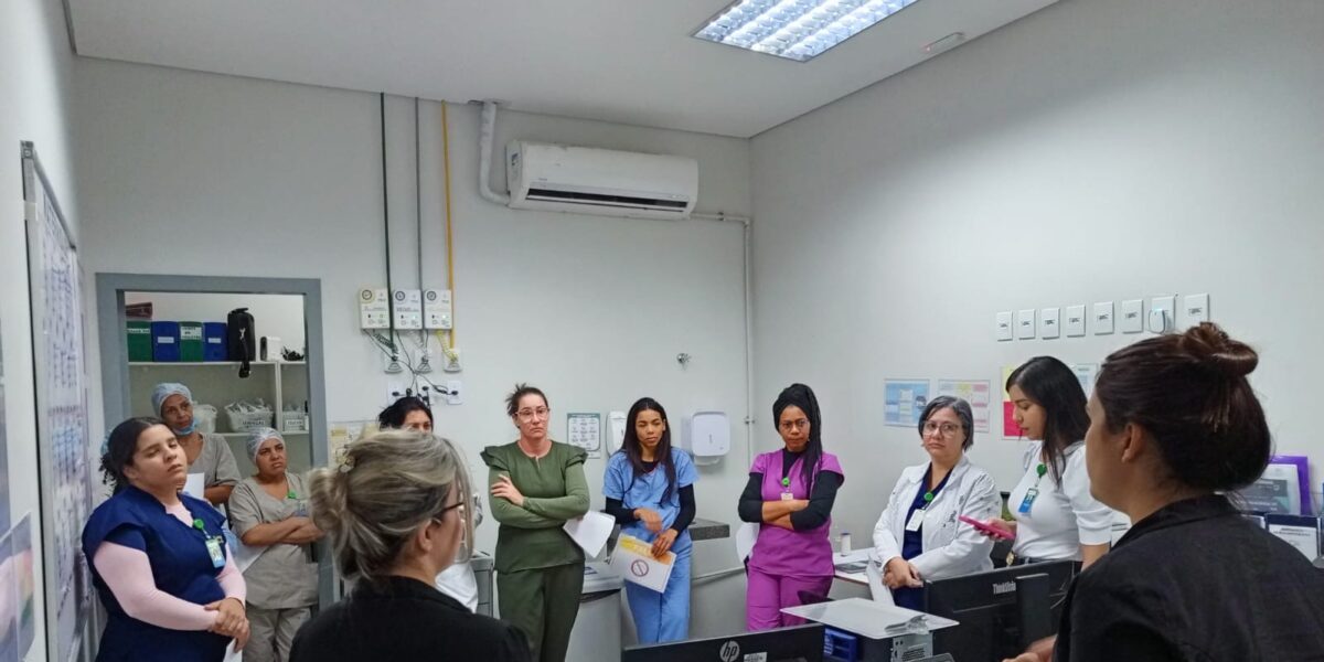 HEL qualifica equipes para fortalecer o aleitamento materno