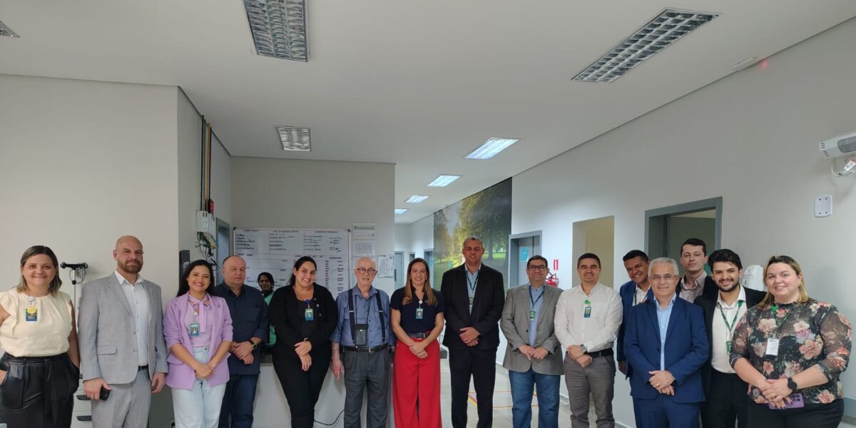 HEL reforça parceria em ensino, pesquisa e assistência com visita da Unirv e MEC