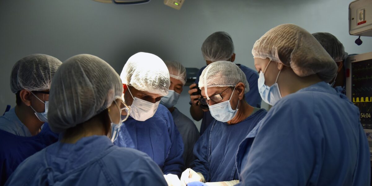Hugol realiza cirurgia inédita de patologia rara na musculatura maxilar