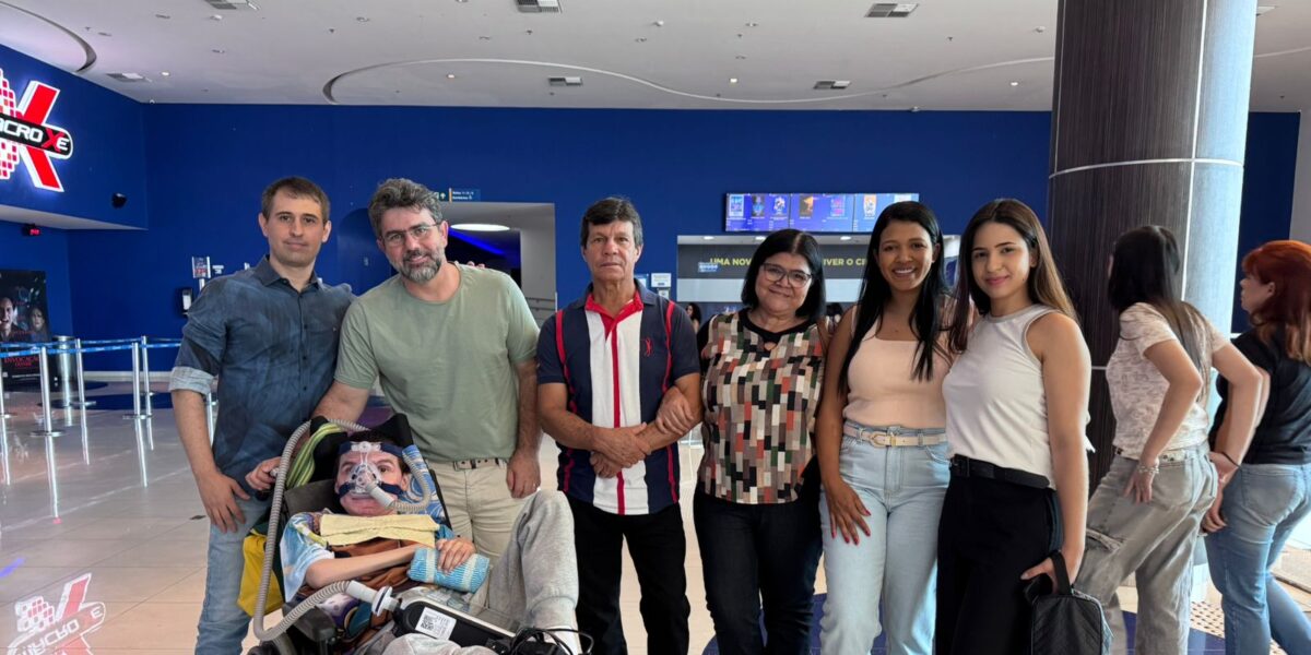 Crer em Casa promove ação de humanização e possibilita retorno de paciente ao cinema após cinco anos