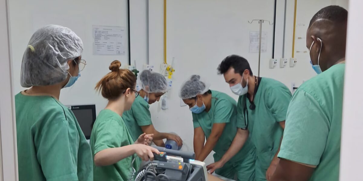 Hospital de Itumbiara realiza treinamento sobre Código Azul com simulação realística