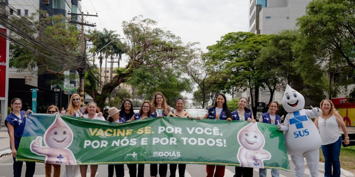 Saúde realiza blitz no trânsito para incentivo à vacinação – 17/10/2025