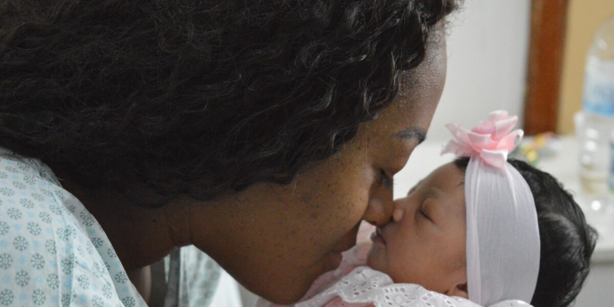 HEF comemora Mês da Criança com foco na humanização do parto e acolhimento dos bebês