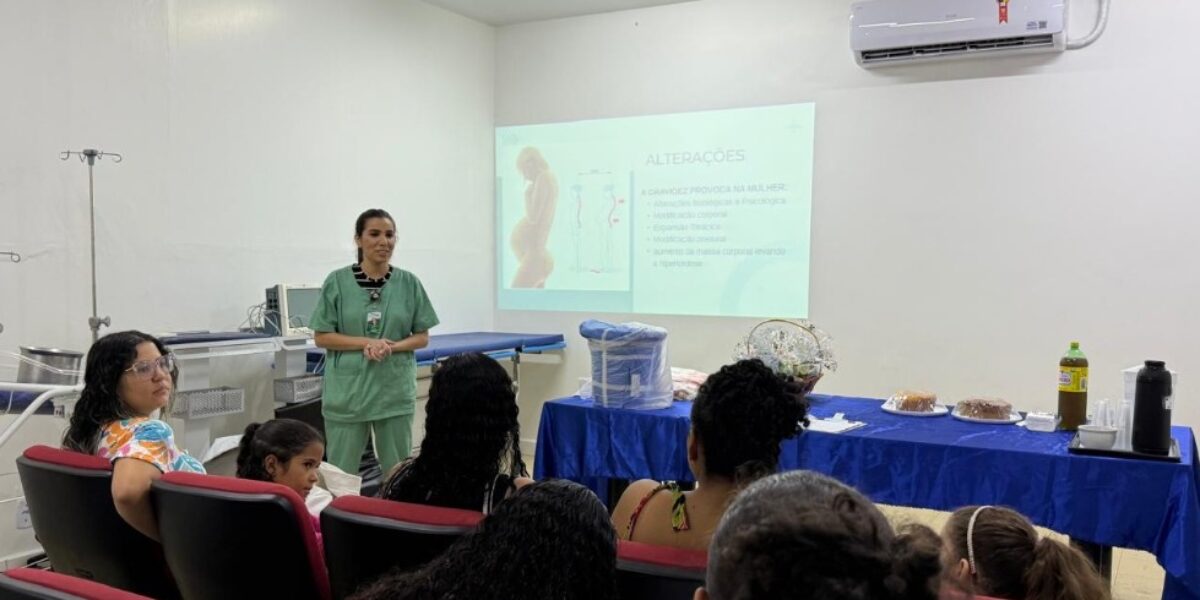 HEMNSL orienta grupo de gestantes em exercícios e técnicas de parto