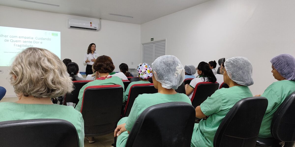 Hospital e Maternidade Nossa Senhora de Lourdes realiza palestra sobre acolhimento e empatia no cuidado ao paciente