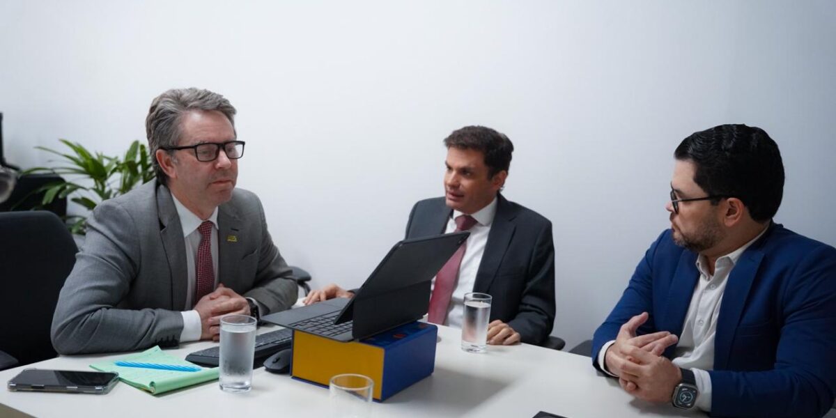 Secretário recebe o deputado estadual Issy Quinan – 10/12/2025