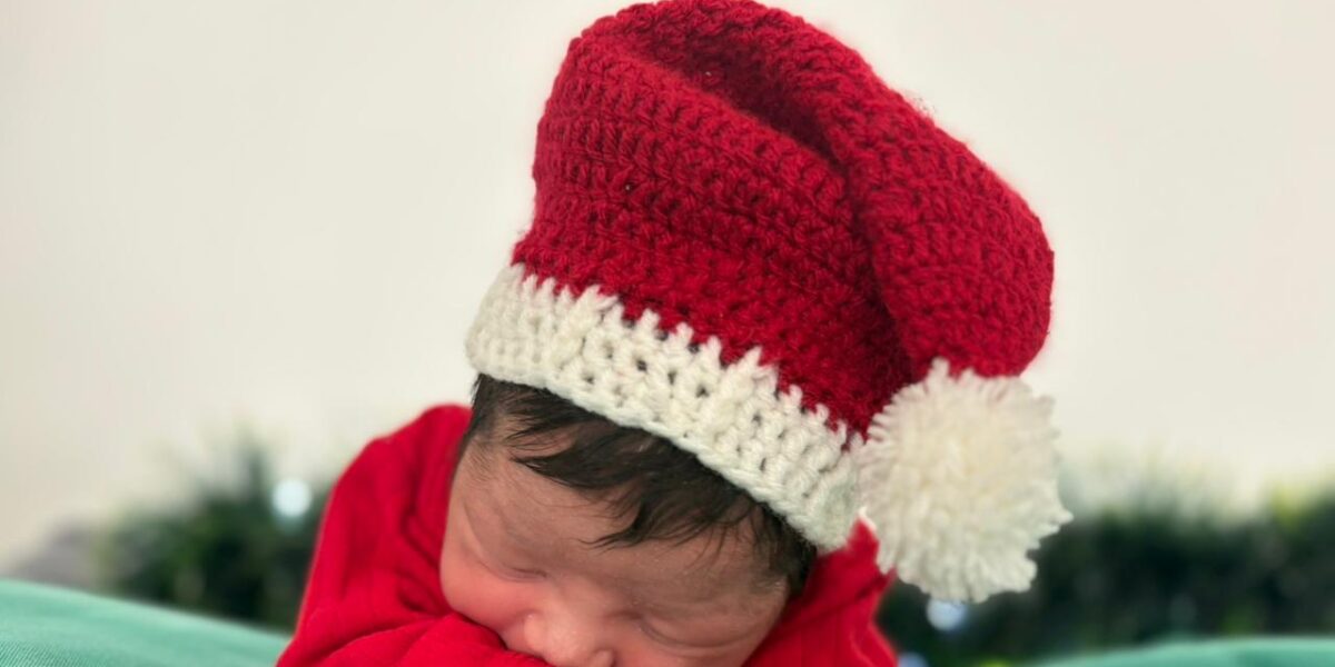 HEF celebra Natal com ensaio fotográfico especial de recém-nascidos