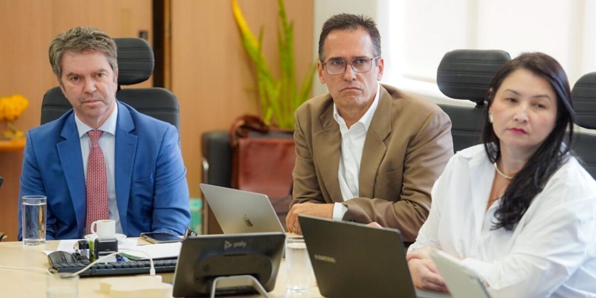 Gestores da SES reúnem-se com representantes dos hospitais de urgência – 19/01/2026