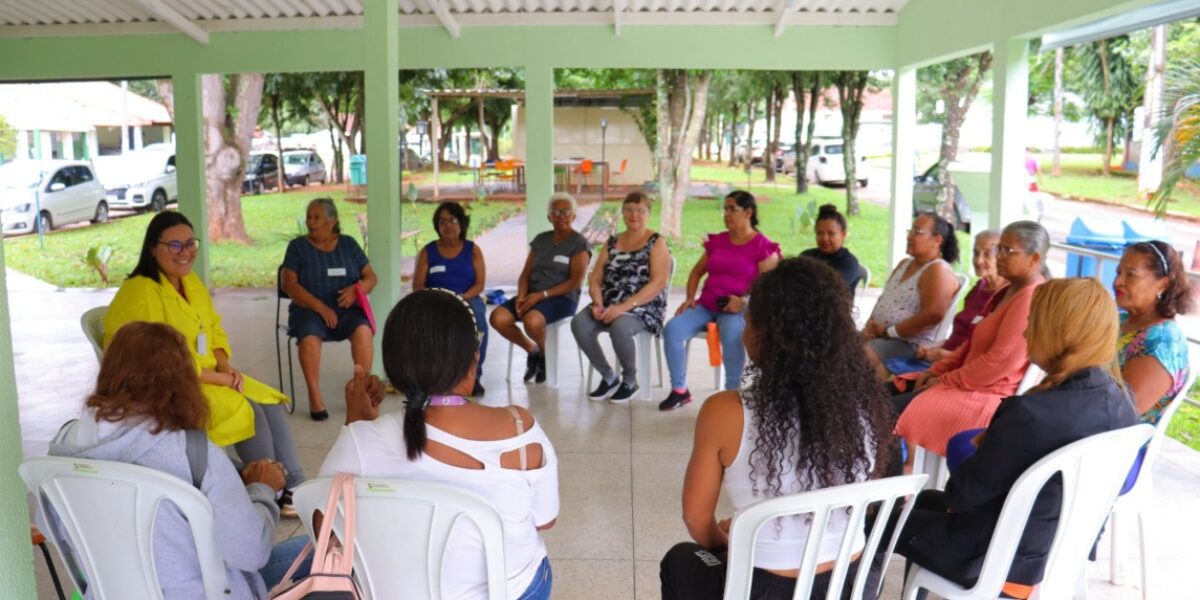 Fevereiro Roxo destaca cuidado integral do HDS e transforma rotina de mulheres com fibromialgia