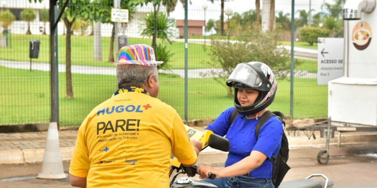 Hugol promove ação de prevenção no trânsito após registrar média de mais de 400 vítimas por mês
