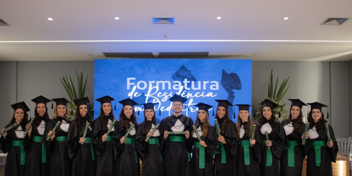 Hecad realiza formatura da primeira turma de Residência Médica em Pediatria