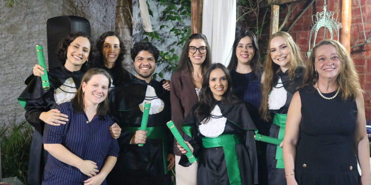 HDT fortalece formação de especialistas e celebrou nova turma de residentes