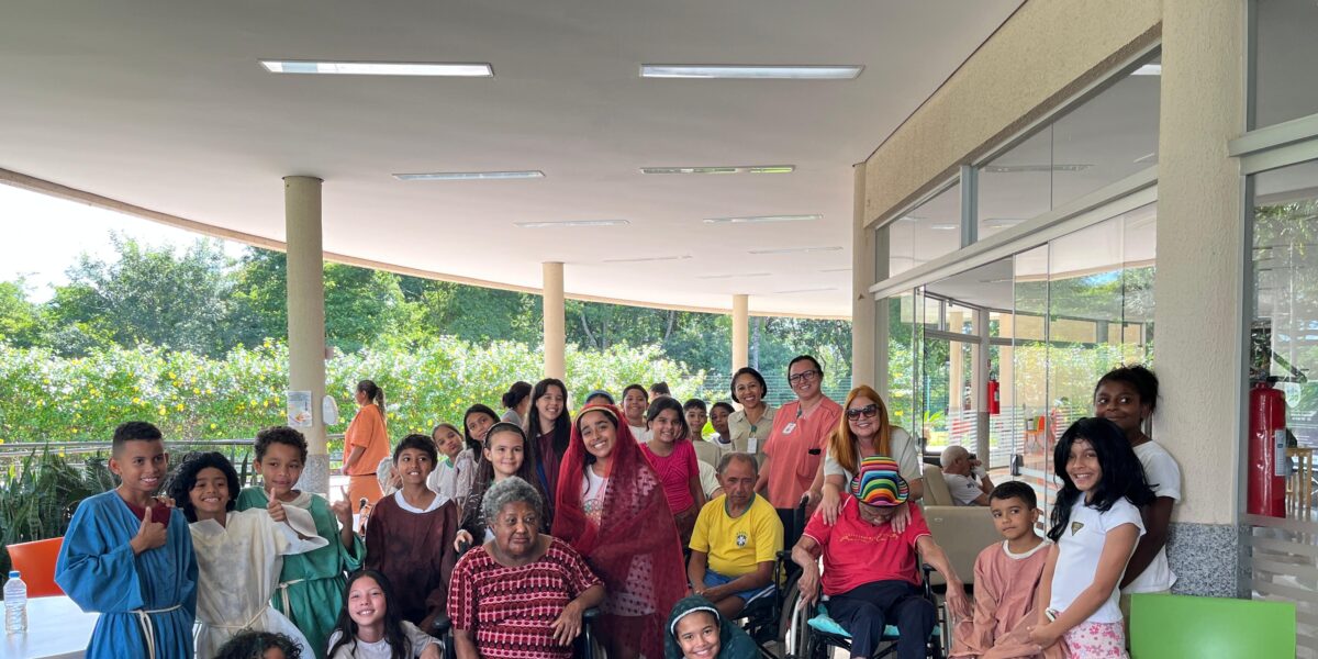 Encontro entre gerações transforma rotina no HDS em experiência de afeto e fé