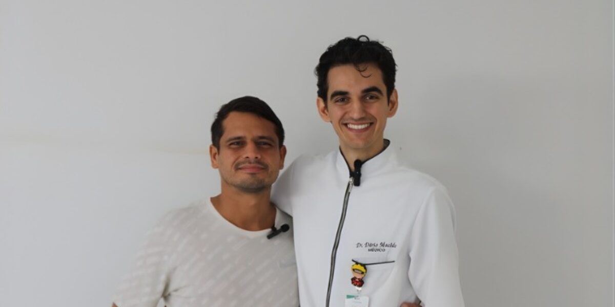 Médico residente emociona pacientes com cartas de alta no Cresm