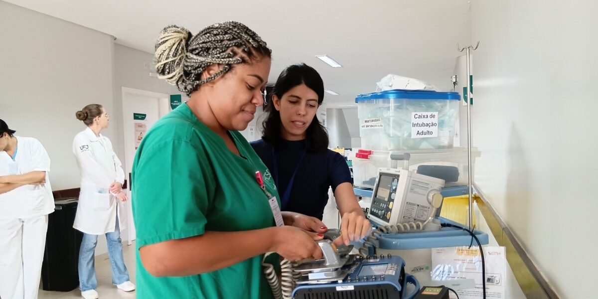 Hospital Estadual de Jataí capacita equipes para uso de cardioversor em emergências cardíacas
