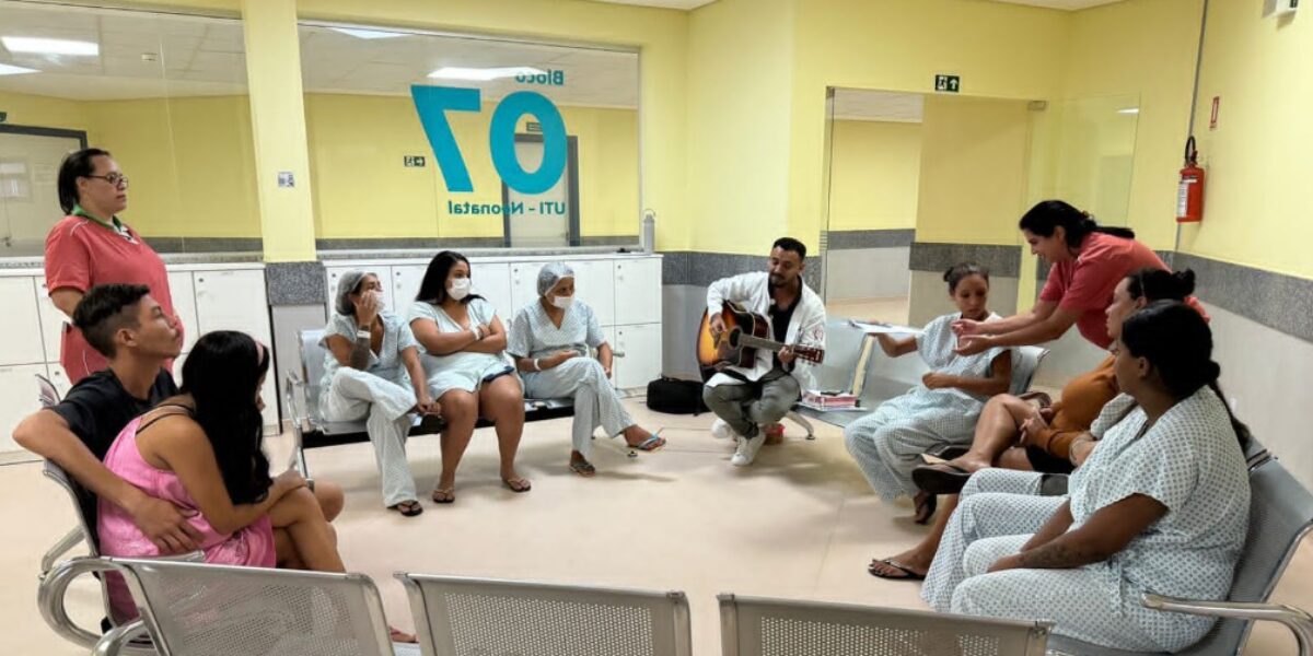 Projeto Colo que Acolhe reúne mães em roda de conversa no Hospital Estadual de Águas Lindas