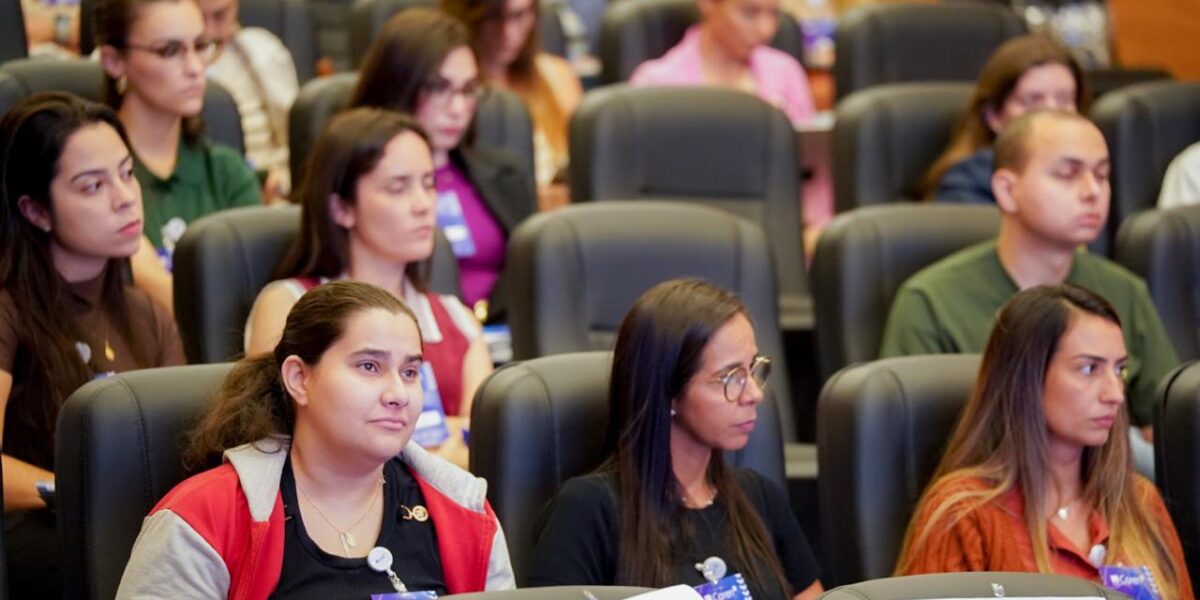 Saúde capacita profissionais para inserção de métodos contraceptivos