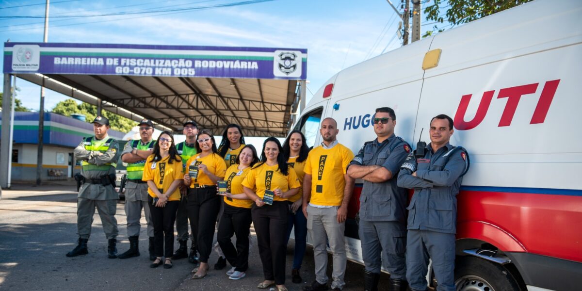 Hugol realiza ação educativa com motoristas na GO-070