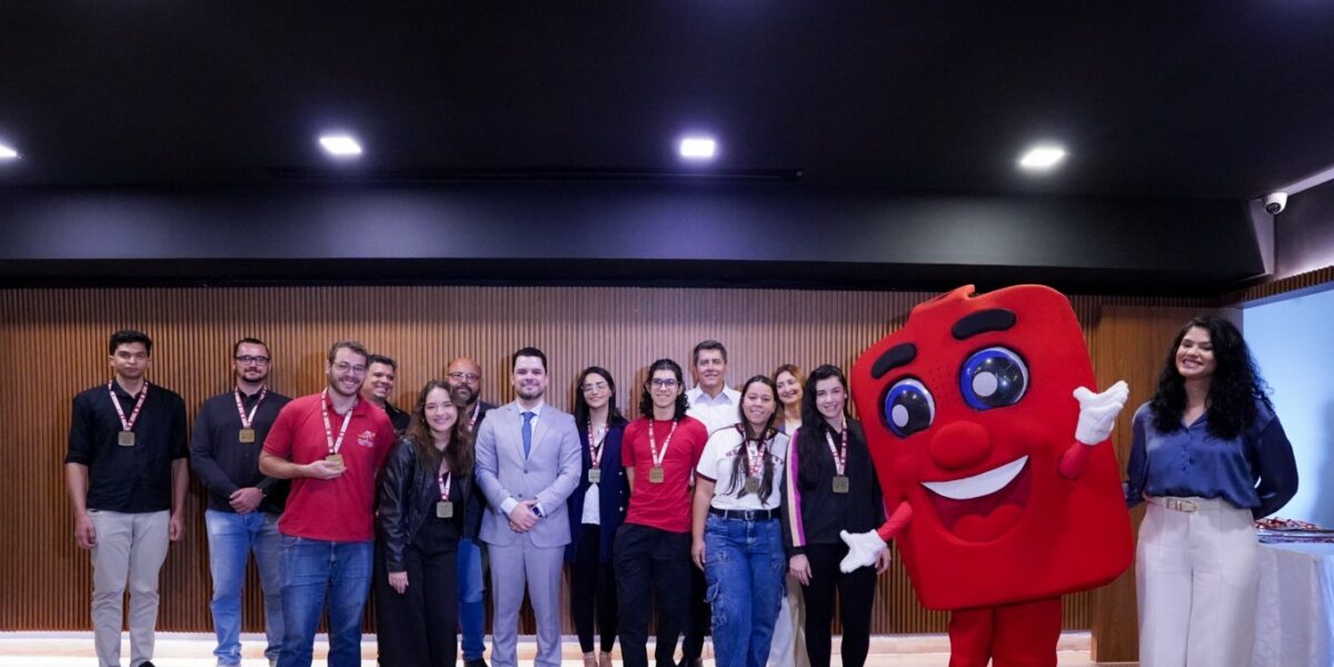 Hemocentro de Goiás homenageia voluntários pelo Dia Mundial do Doador de Sangue
