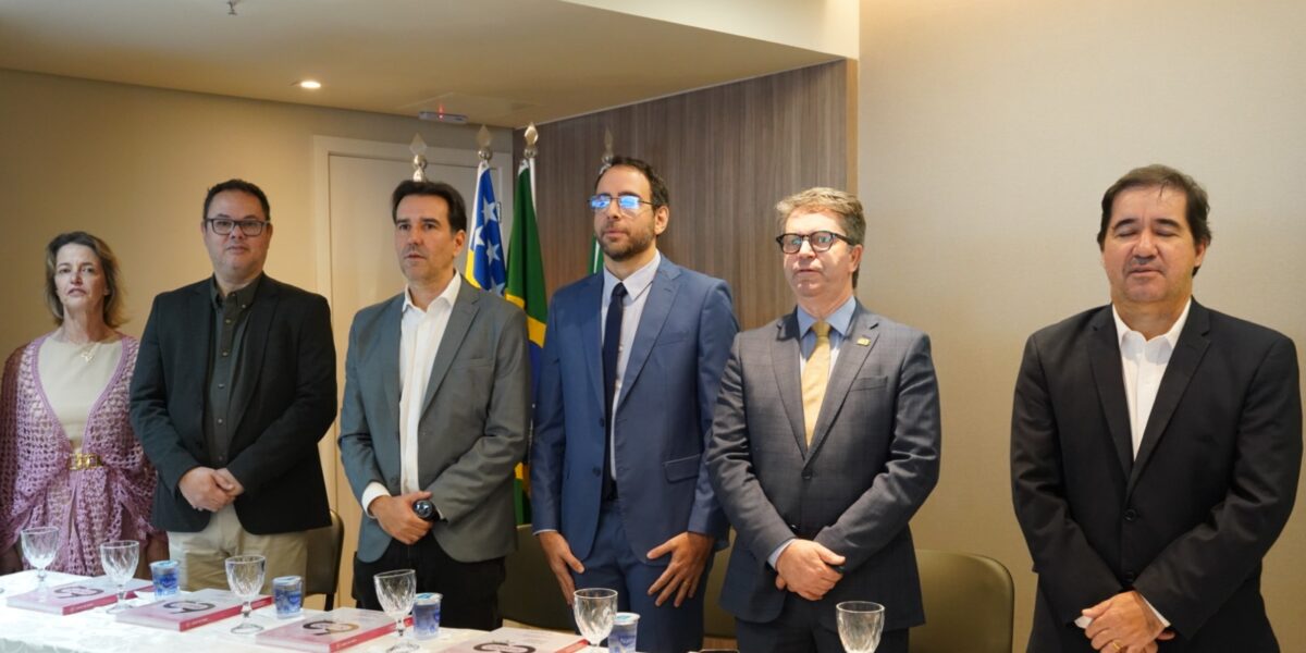 Secretário Rasível Santos prestigia posse da Sociedade Goiana de Ginecologia e Obstetrícia – 27/06/2025