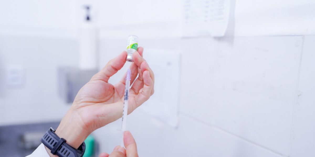 Goiás aplica mais de 290 mil doses durante Campanha Nacional de Multivacinação